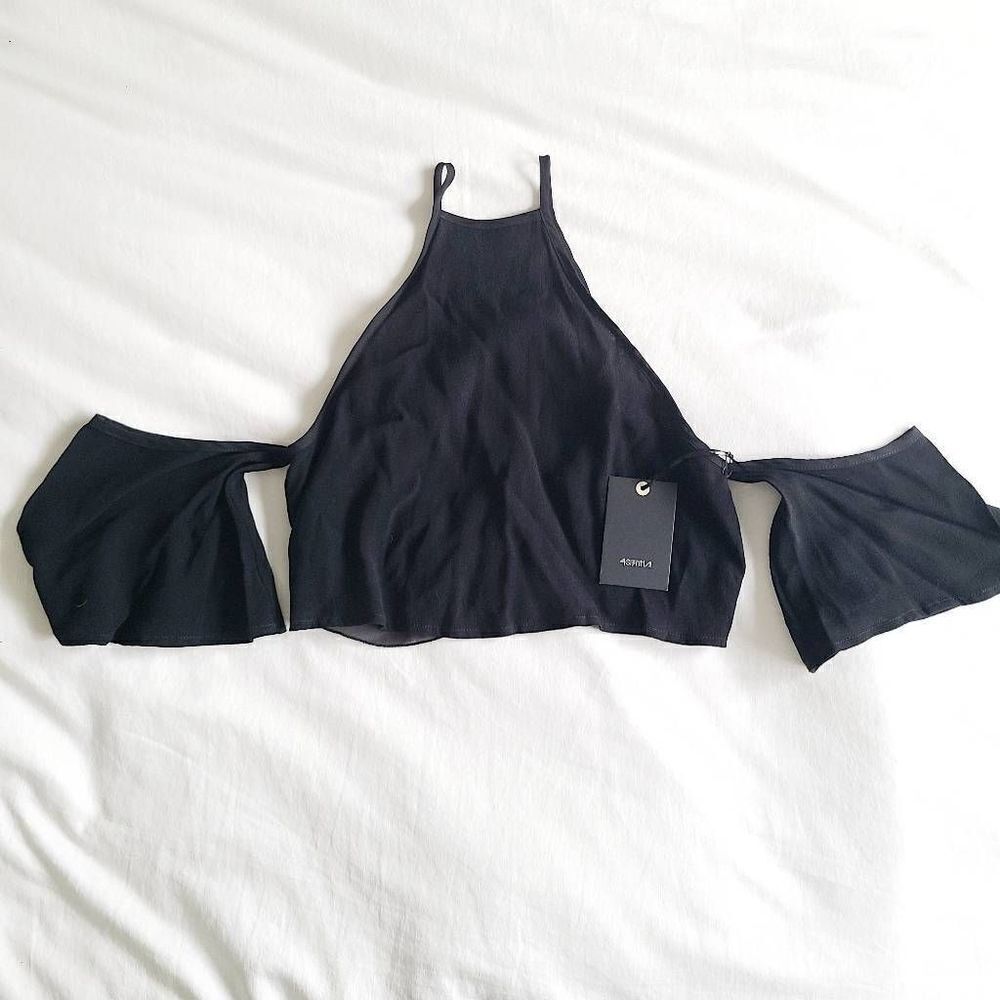 4si3nna Cropped Top Womens XS Black Off The Shoulder Spaghetti Strapped Stylish
